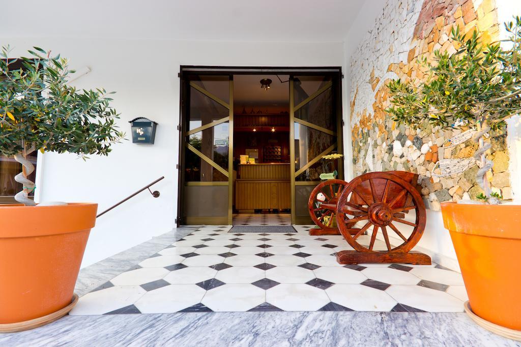 לימנאס Hotel Pavlidis מראה חיצוני תמונה